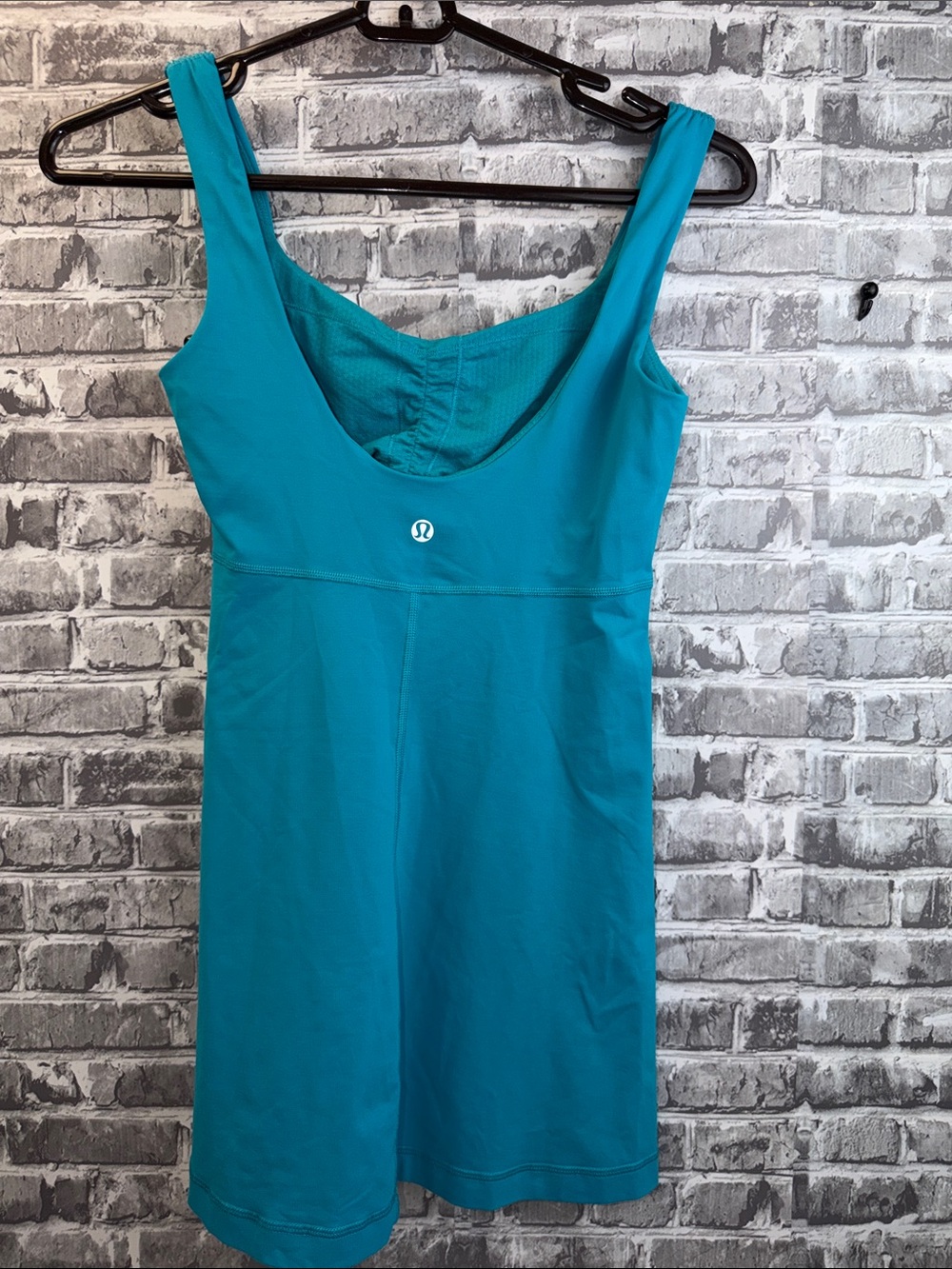 Lululemon Turquoise Sleeveless top - Picture 2 of 7